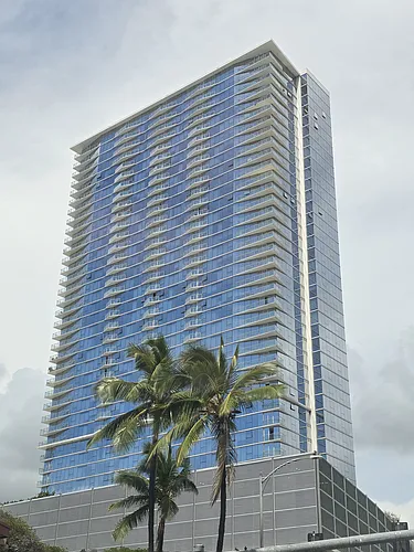 888 Kapiolani Blvd Photo 1