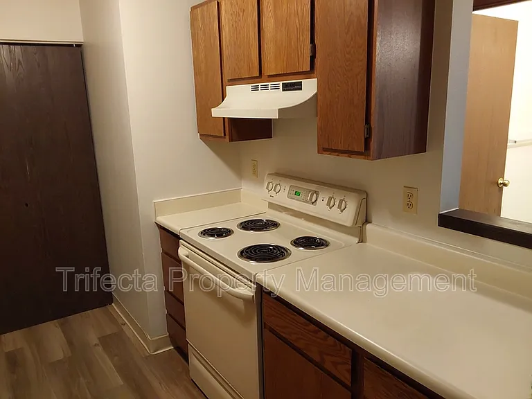 4501 Boardwalk Dr #P147 — Photo 9