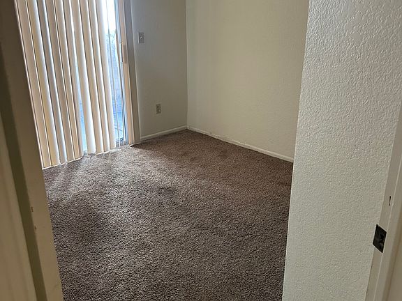 4th image of 4608 W Maryland Ave Unit 117