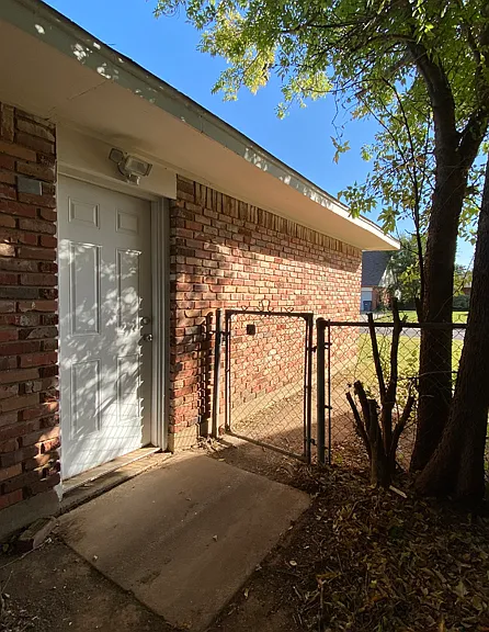 5709 NW Briarwood Dr — Photo 24