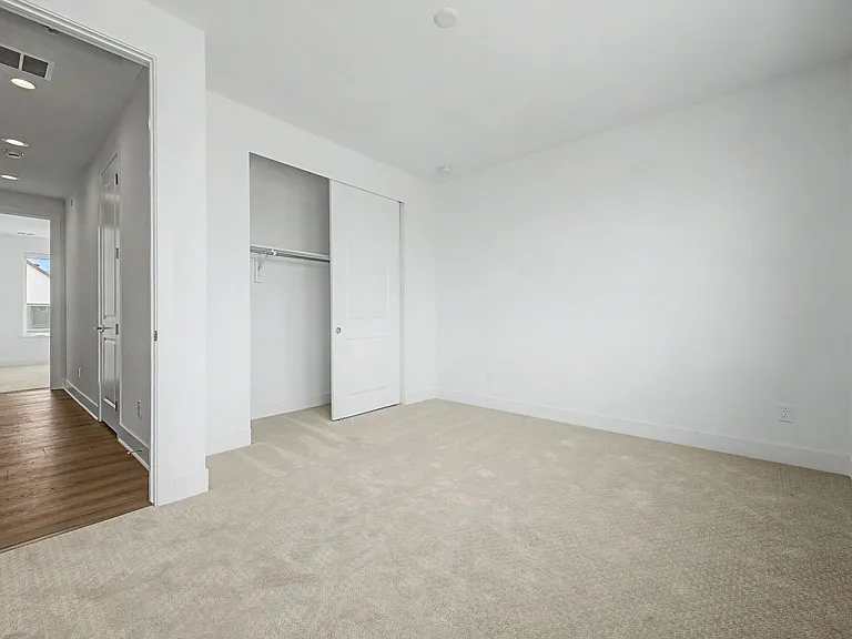 689 Saddle Dr — Photo 23