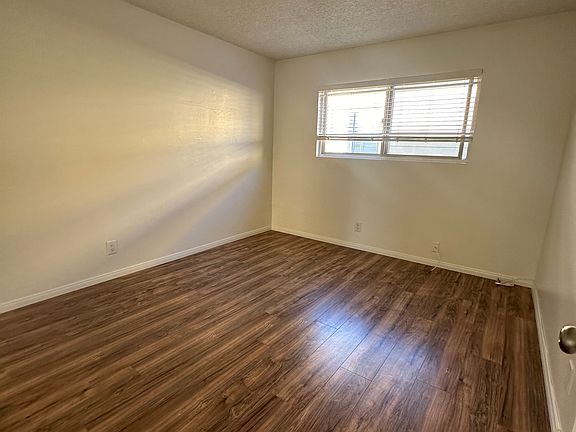 5th image of 5200 W Wooley Rd #4