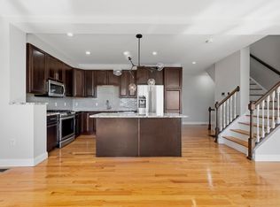 375 Border St #375, Boston, MA 02128