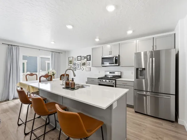 1113 E Jack Dr, Saratoga Springs, UT 84045