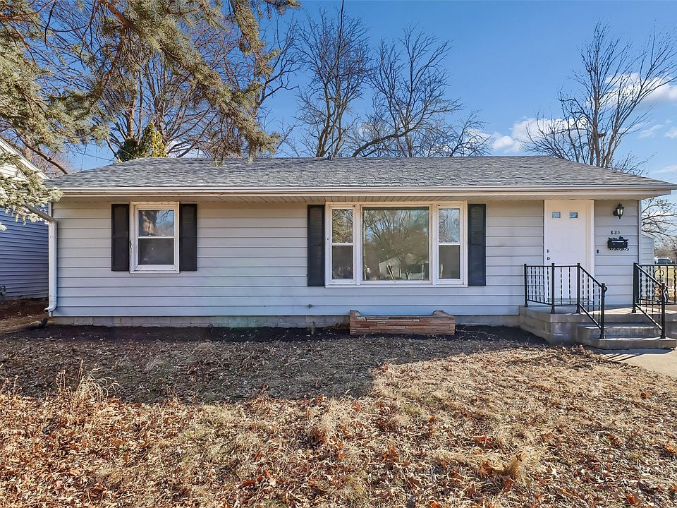 1st image of 821 Ashmoore Cir