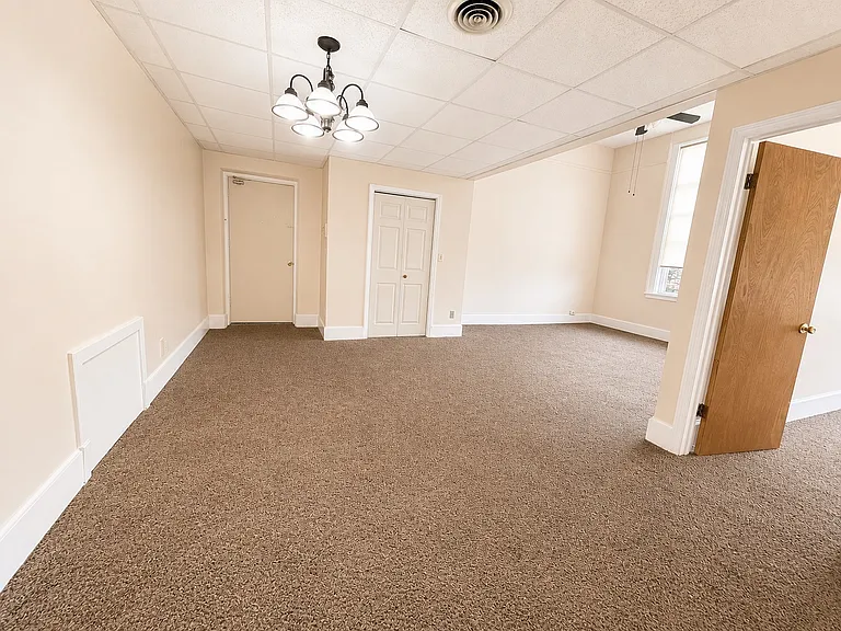 400 Vrooman Ave #302 — Photo 2