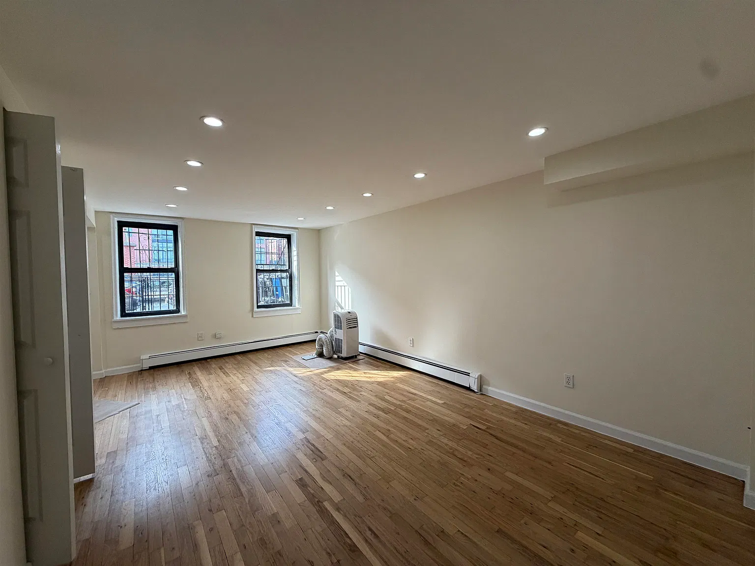 ResidentialLease, JC Downtown, NJ, 07302 — Photo 2