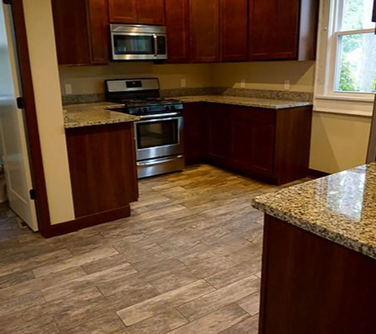 Affordable 6-Bedroom3 bath House Close to U of M Campus — Photo 3