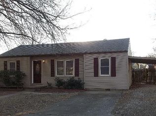1221 Kimball Ave, Parsons, KS 67357