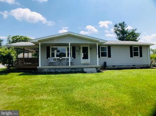 576 Files Cross Rd, Martinsburg, WV 25404