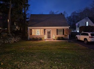 30 Sunset St, Stamford, CT 06907