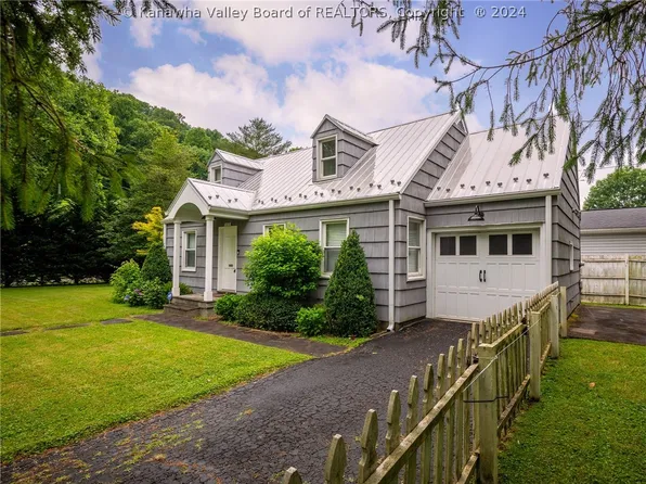 609 42nd St SE, Charleston, WV 25304