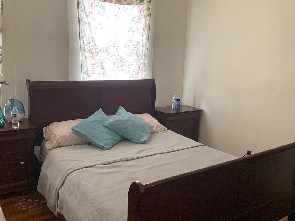 2nd image of 3 Sumner Pl APT 5