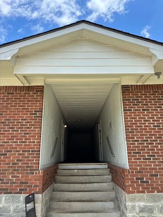 2 bed, 800 sqft, $795 — Photo 2