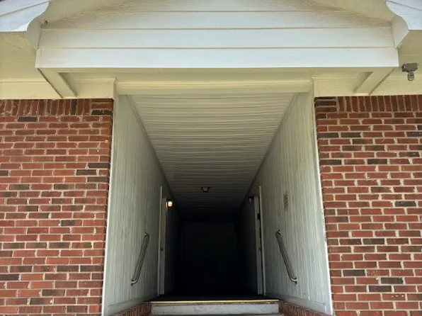 212 Constance Ln #1, Columbus, MS 39702