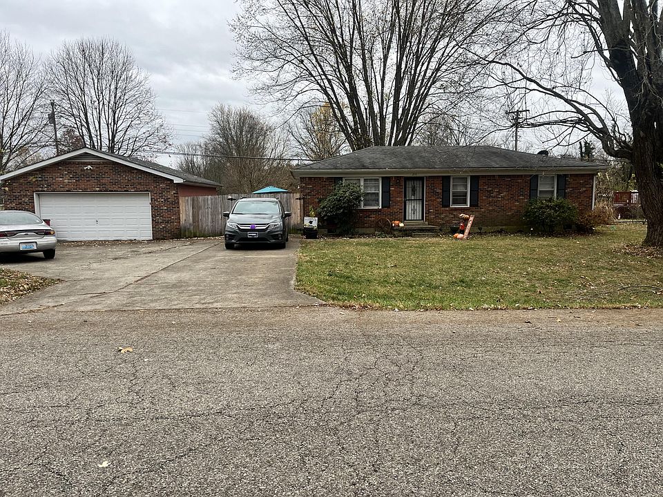 1st image of 210 Cherry Ln