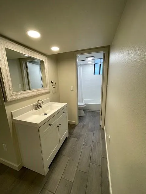 319 E Florida Avenue — Photo 4