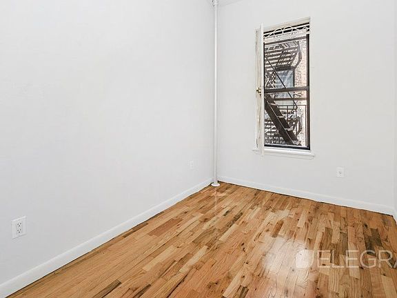 4th image of 229 E 84th St APT 4D