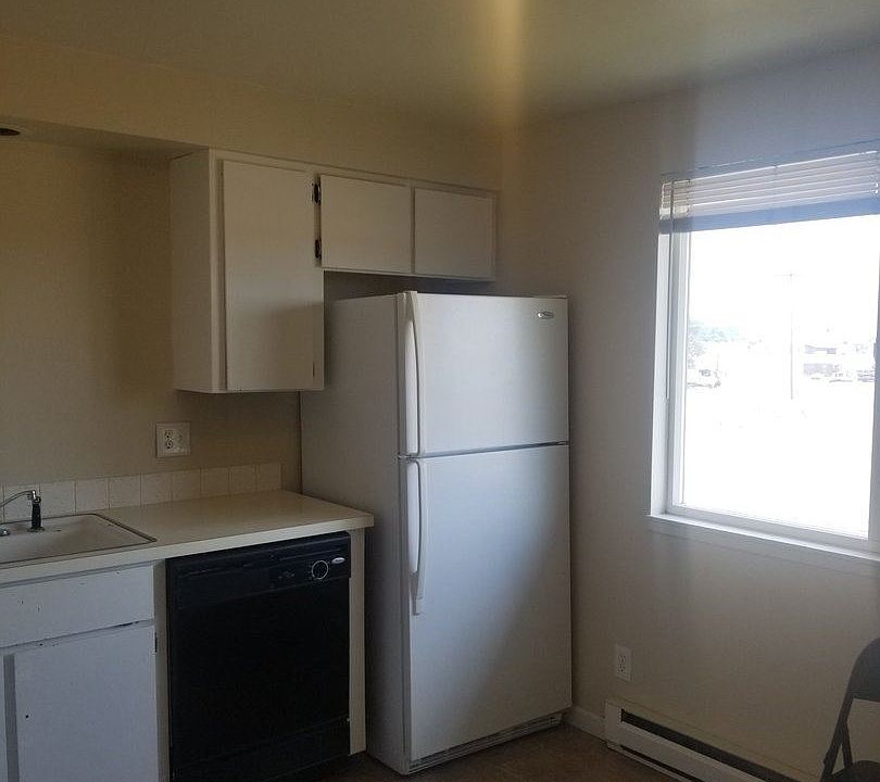 1st image of 1428 S Lundstrom St Trlr 10