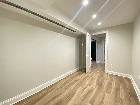 Rented by NY Space Finders Inc. | media 12