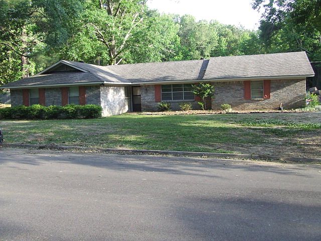 1st image of 214 Redbud Dr