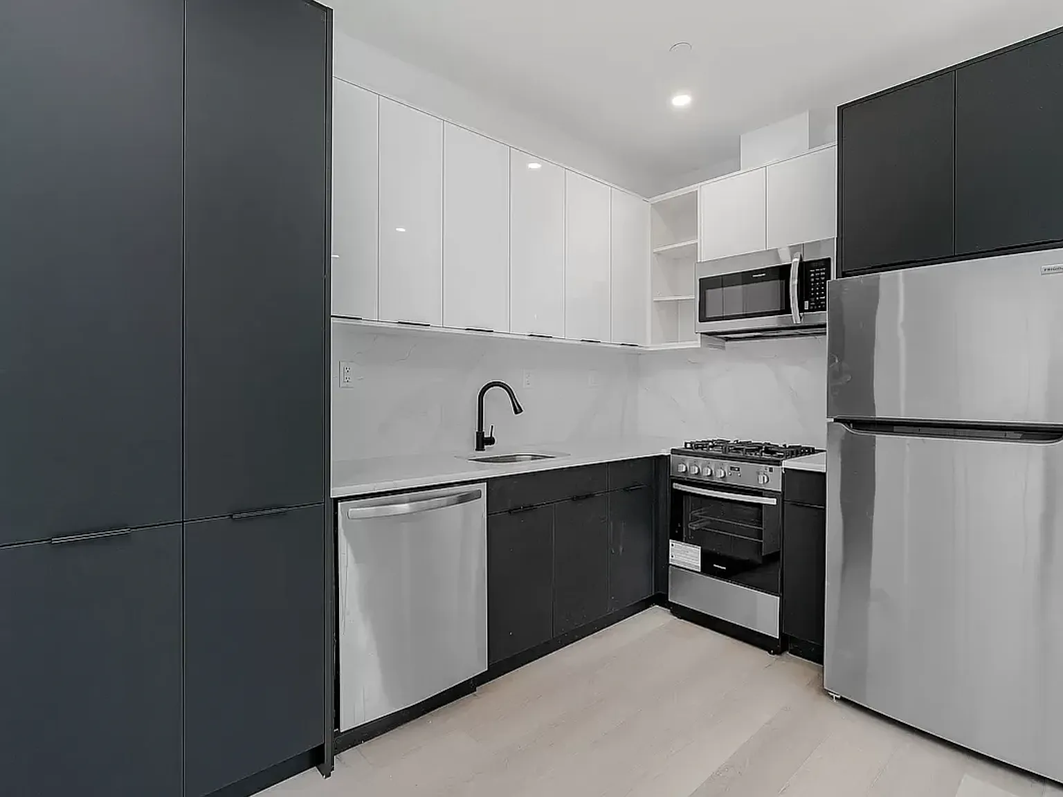 38-02 Broadway — Photo 1