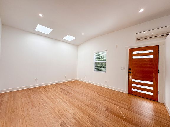 3rd image of 3648 Harriman Ave #3654