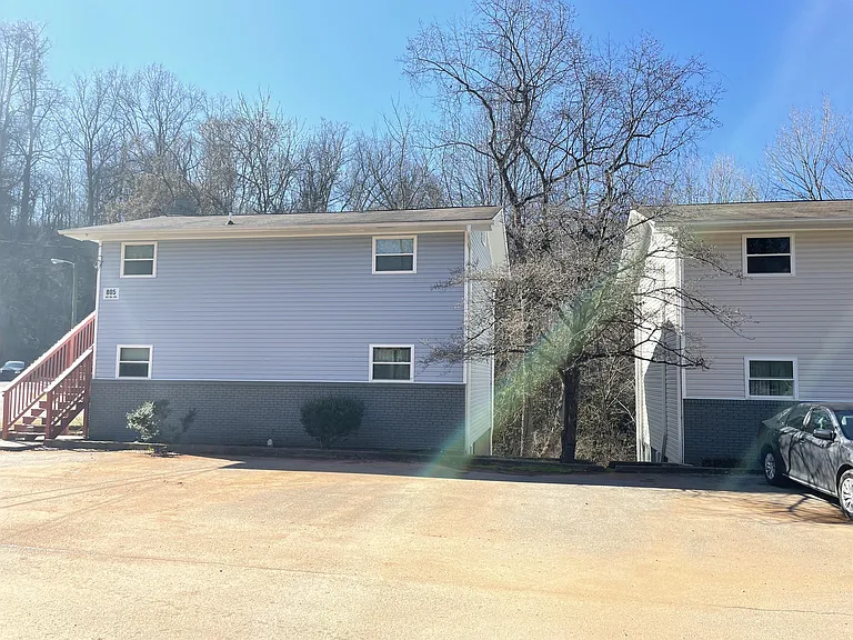 805 E Red Bud Rd #102 — Photo 4