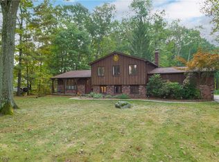 1130 Winchell Rd, Aurora, OH 44202