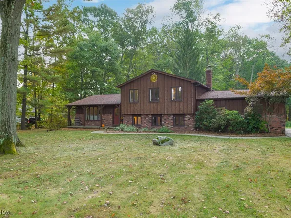 1130 Winchell Rd, Aurora, OH 44202