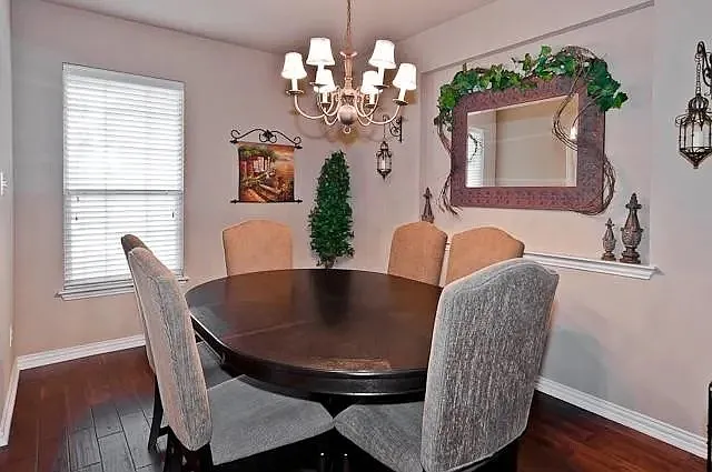 10137 Sanden Dr — Photo 3
