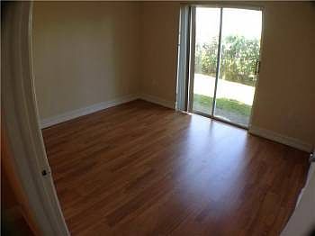 2nd image of 955 NW 82nd Ave APT 215