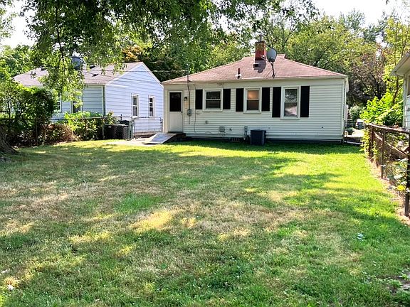 4th image of 2034 Martin Rd