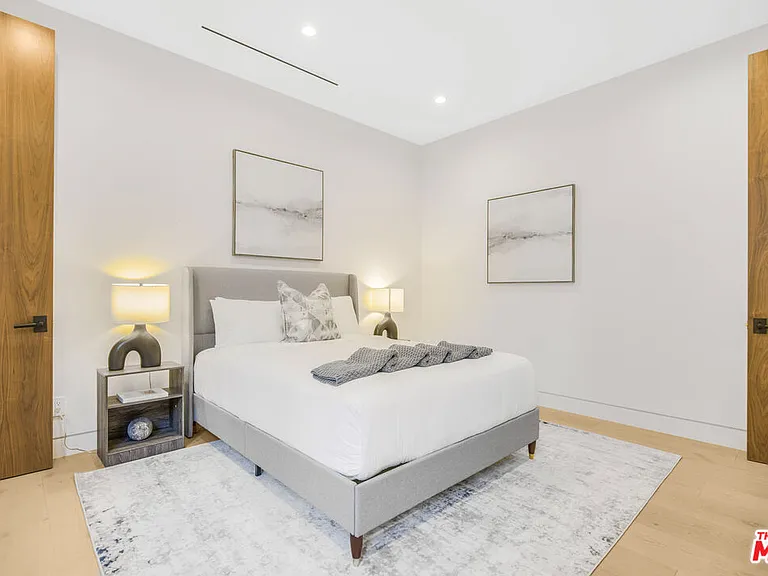 4246 Levitt Ln — Photo 43