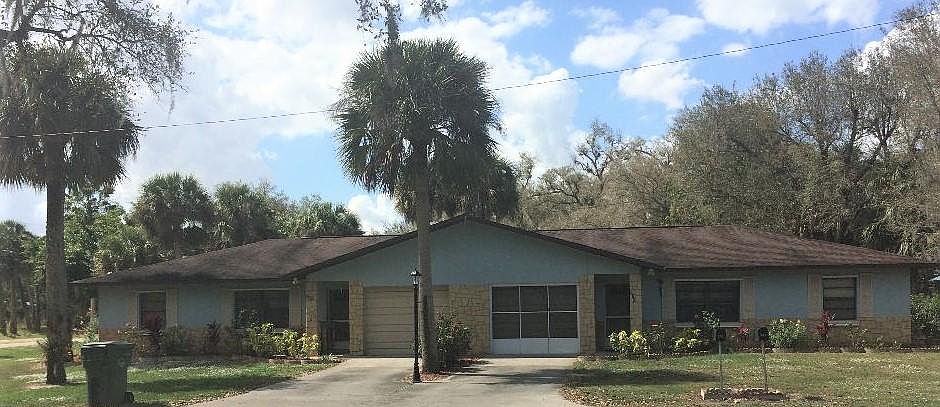 Deluxe Duplex 230 Cottage Ave. LaBelle Florida