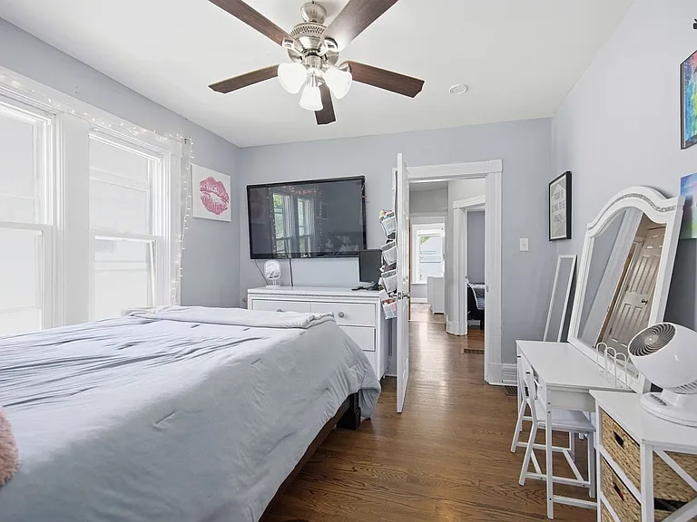 6125 Clephane Ave — Photo 6