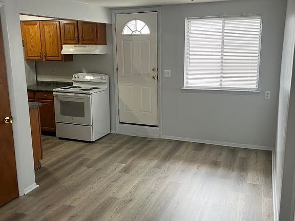 4th image of 806 Ford Ave APT 1