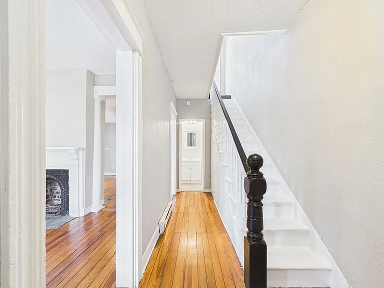 207 Wellford St — Photo 7