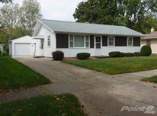 1401 Manor Dr, Janesville, WI 53548