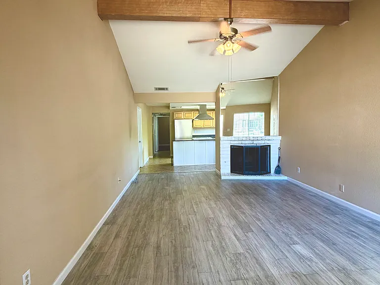103B Hoxsie Ct — Photo 4