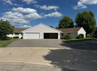 109 Elizabeth Ct, Deerfield, WI 53531