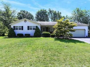 4 Clayton Ct, Milltown, NJ 08850