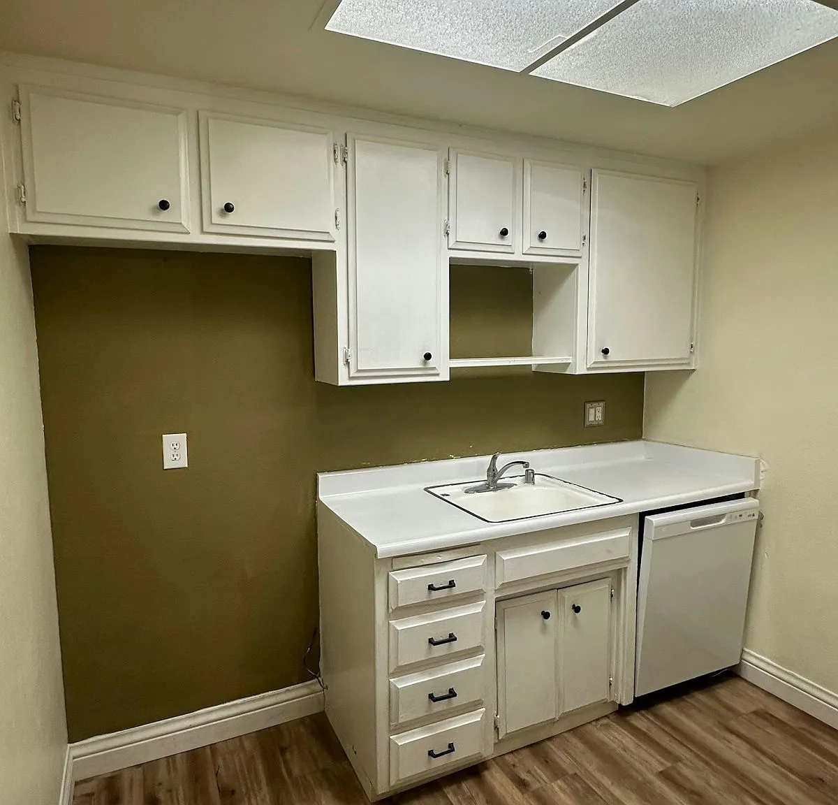 7049 Peachtree Avenue — Photo 2
