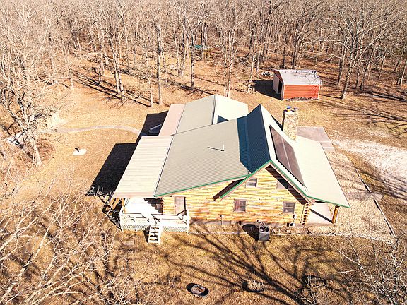 4th image of 2800 NE 351 Road
