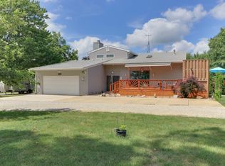 23926 E 1300 North Rd, Bloomington, IL 61705