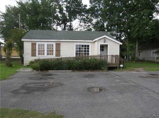 111 Landry St, Sulphur, LA 70663