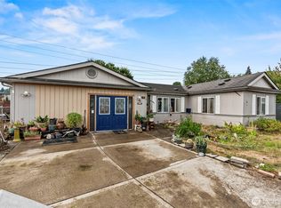 157 Chickadee Dr, Kelso, WA