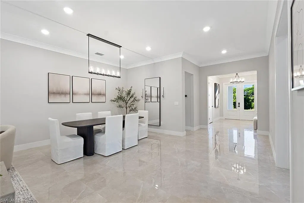 4 bed, 3.0 bath, 2862 sqft, $15,000 — Photo 2