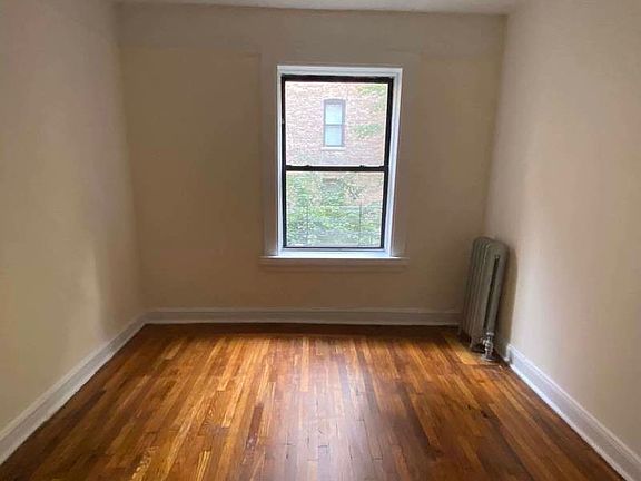 5th image of 2718 Morris Ave #F
