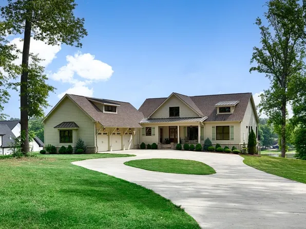 793 Davis Rd, Rogersville, AL 35652